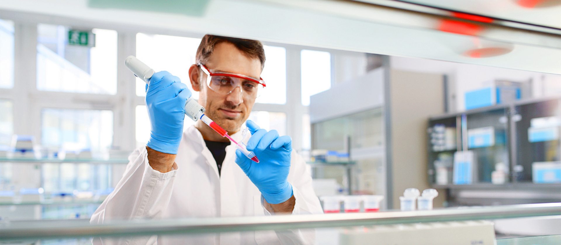 Motiv 1 Philipp und Keuntje und fischer Appelt gewinnen internationalen Liquid Handling Etat der Eppendorf AG